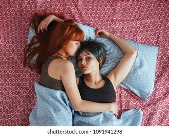 posizioni lesbo|rapporto tra due donne.